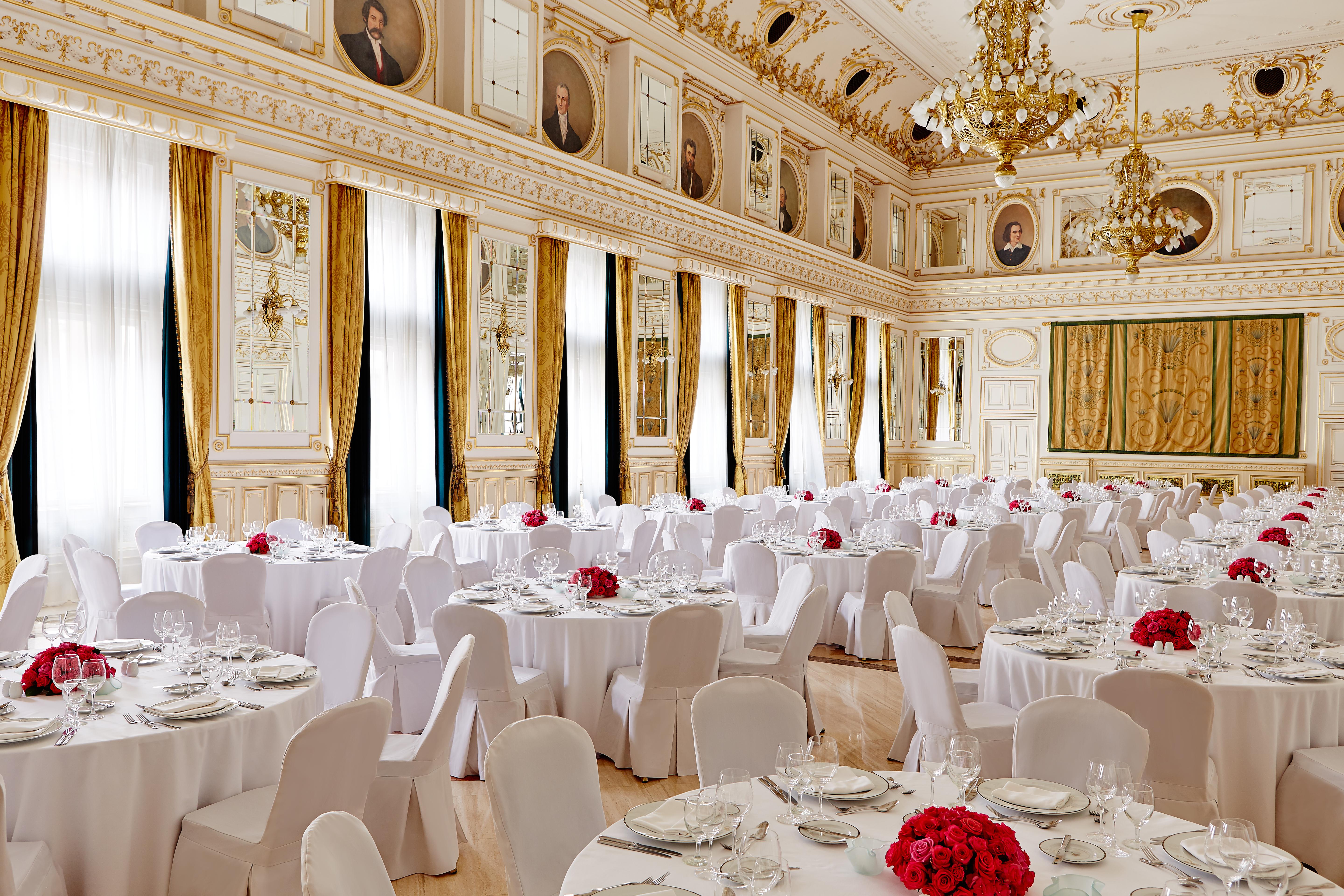 Corinthia Budapest Exterior photo The ballroom