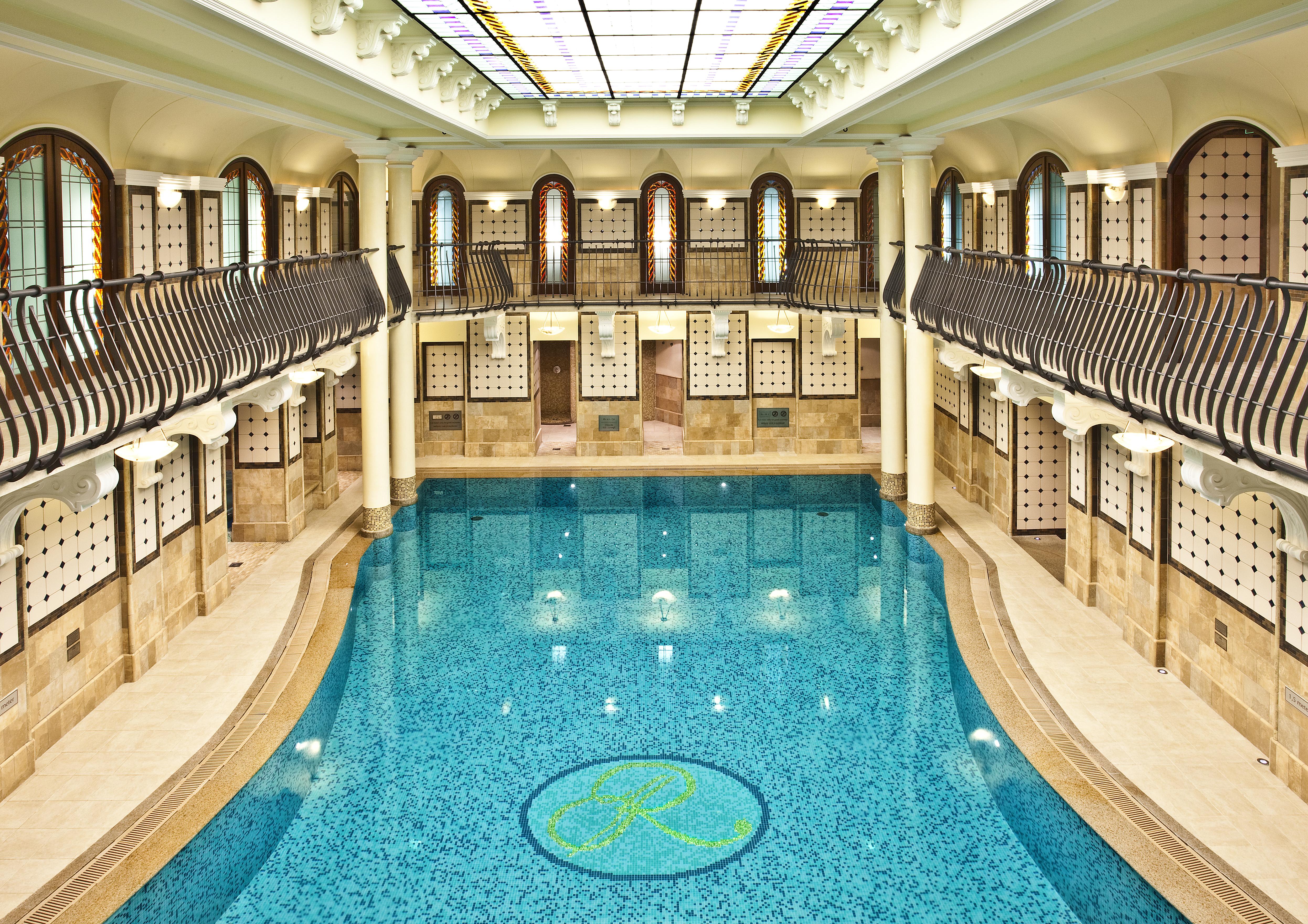 Corinthia Budapest Exterior photo The swimming pool