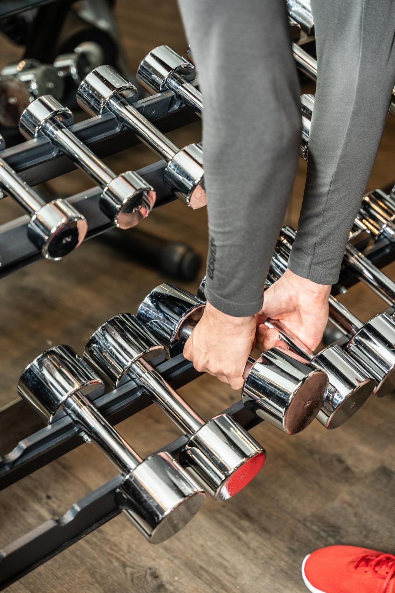 Corinthia Budapest Exterior photo Dumbbells on a rack