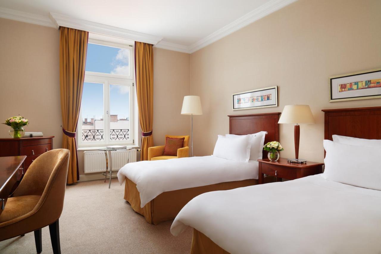 Corinthia Budapest Exterior photo A room at the InterContinental Prague